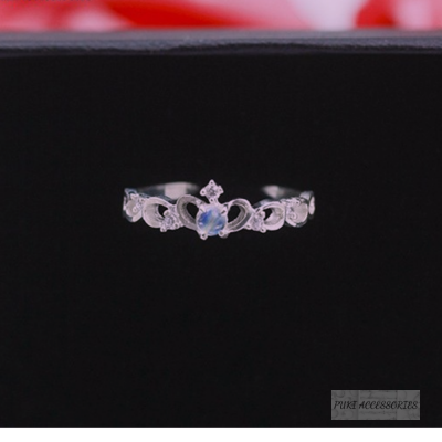 Nhẫn vương miện đá mặt trăng tròn