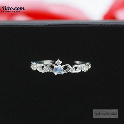 Nhẫn vương miện đá mặt trăng 