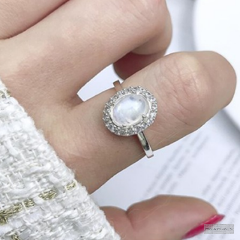 Nhẫn đá mặt trăng 2